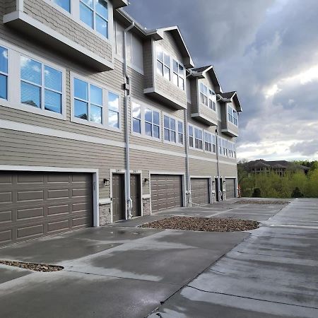 Villa The Meadowlark At Coventry Rows Omaha Exterior foto